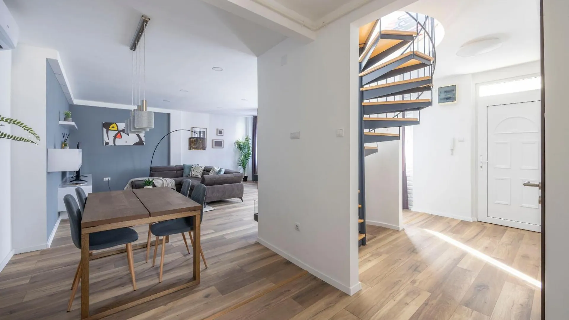 Exclusive & Central Duplex Residence By Prestige Homes Budapešť Apartmán