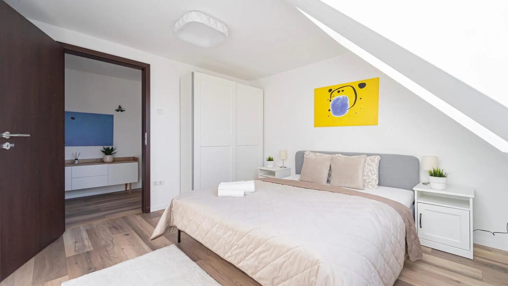 Exclusive & Central Duplex Residence By Prestige Homes Budapešť